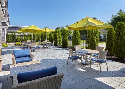 The Bristal at Mount Sinai outdoor patio